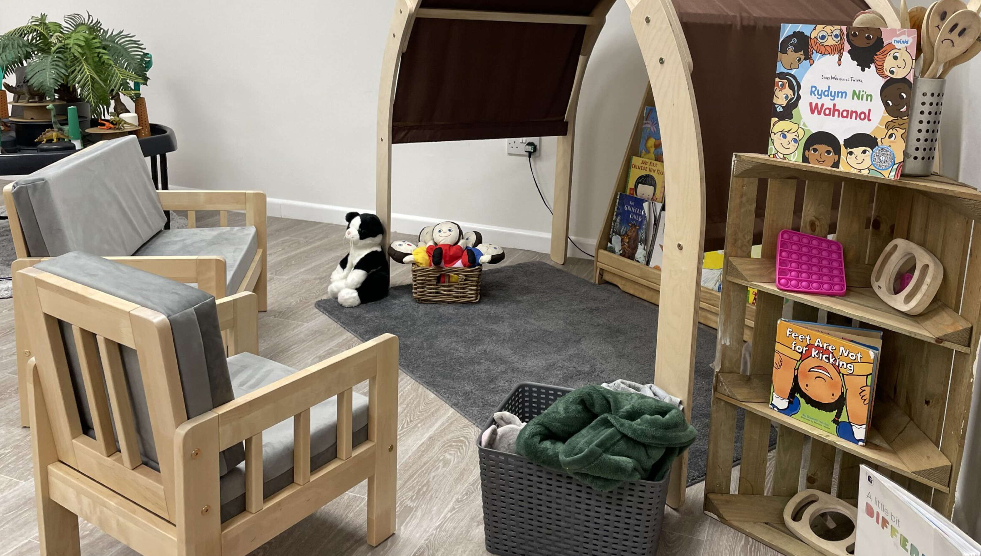 Happy Days Nurseries Play Image 1