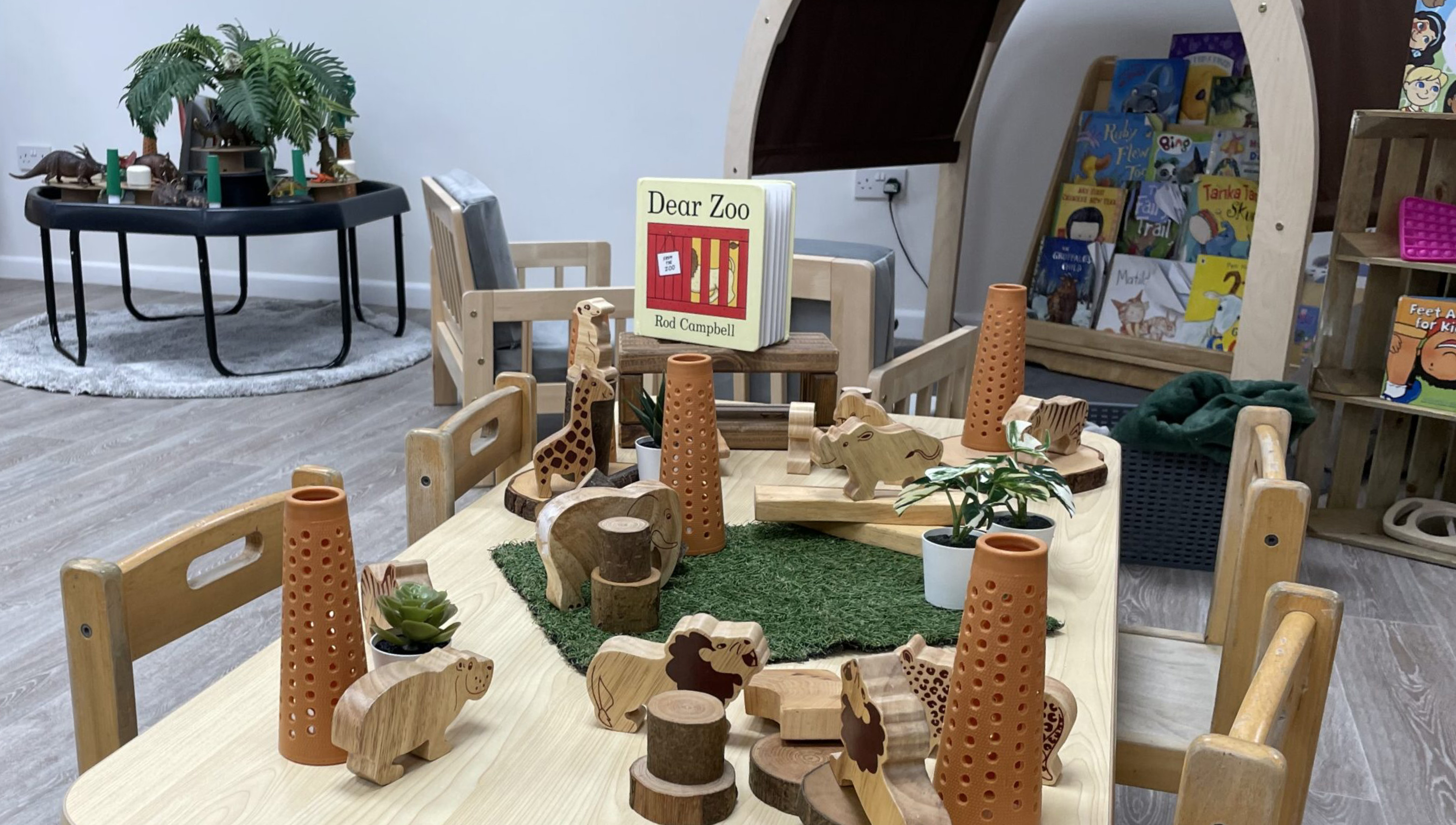 Happy Days Nurseries Play Image 4