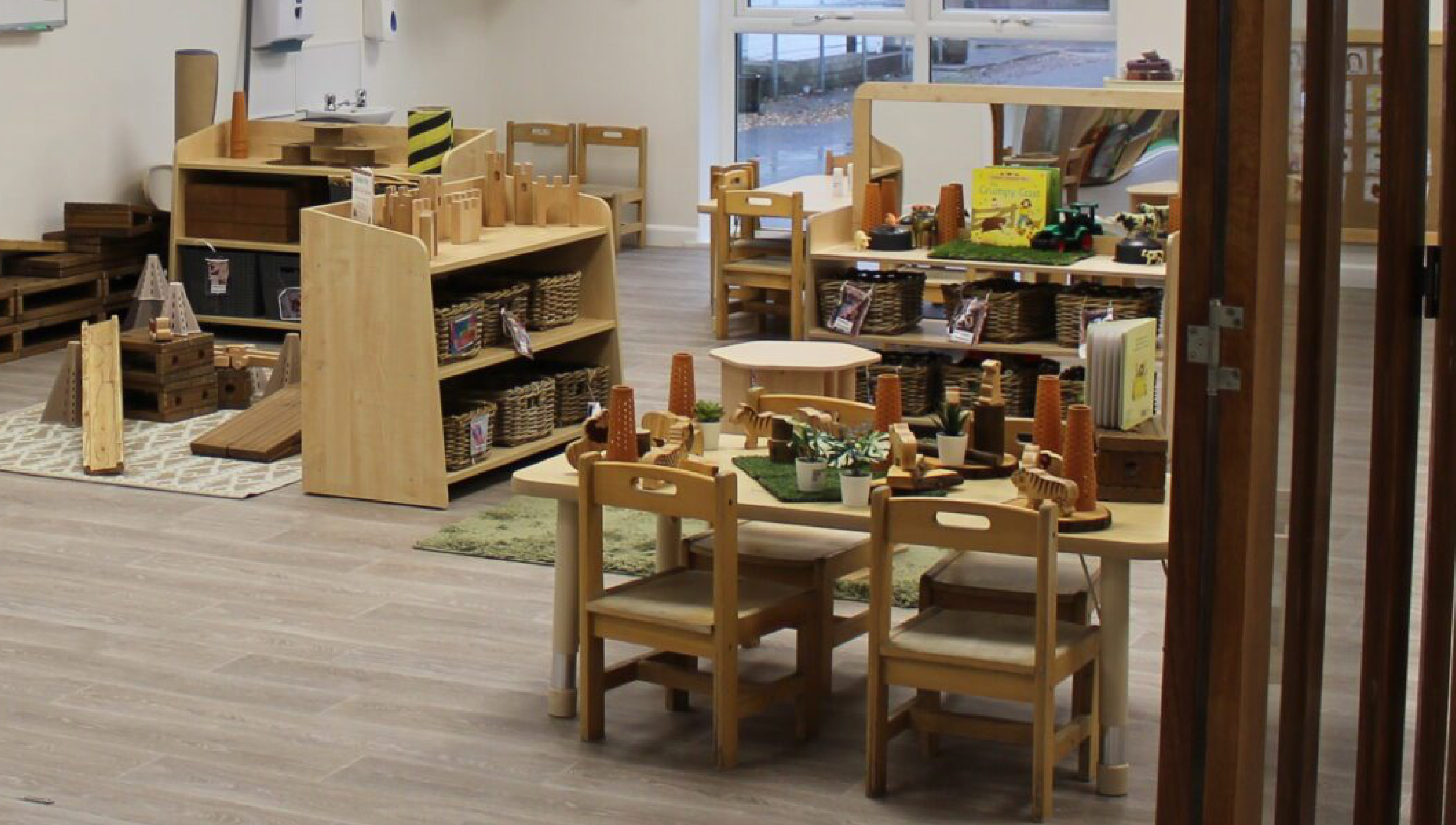 Happy Days Nurseries Play Image 5