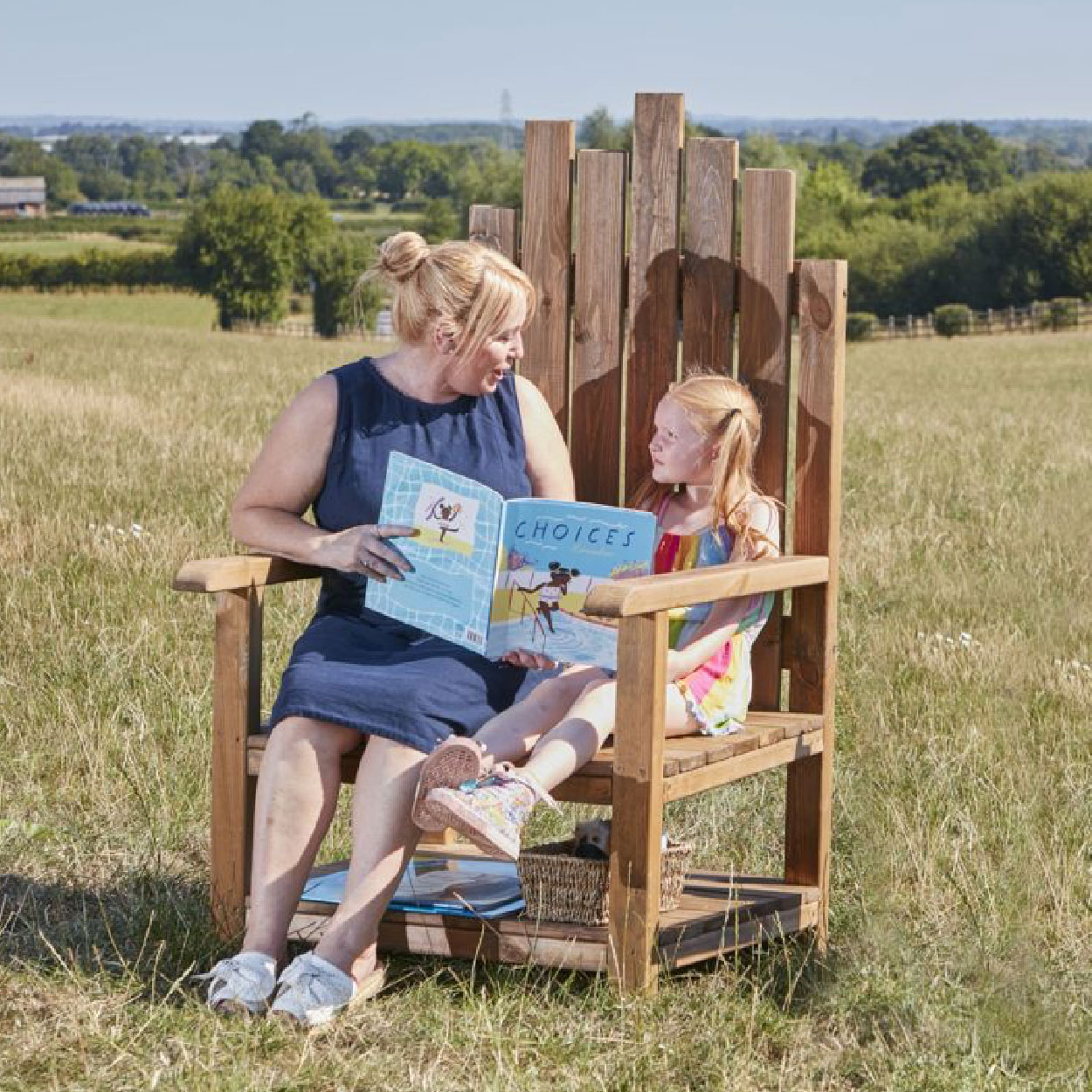 View The Ye Olde Story Reading Throne - Large